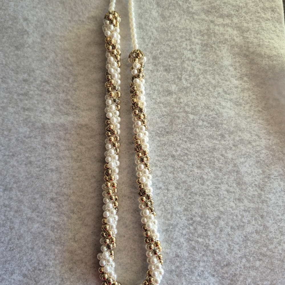 beaded necklace. White and gold beads - Picture 3 of 4